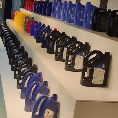 Beli Pabrik Membuat Hot Sale 1-5L Lubricant Filling Line 1000-5000BPH 1000ml-5000ml online manufacture