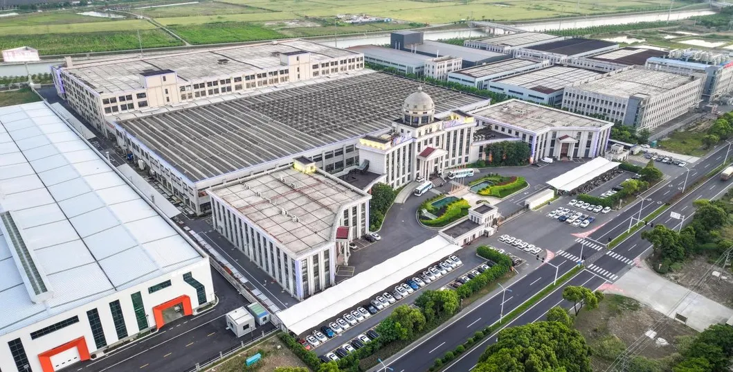 Mesin Pengisian Pelumas Kimia Otomatis Untuk Industri 7